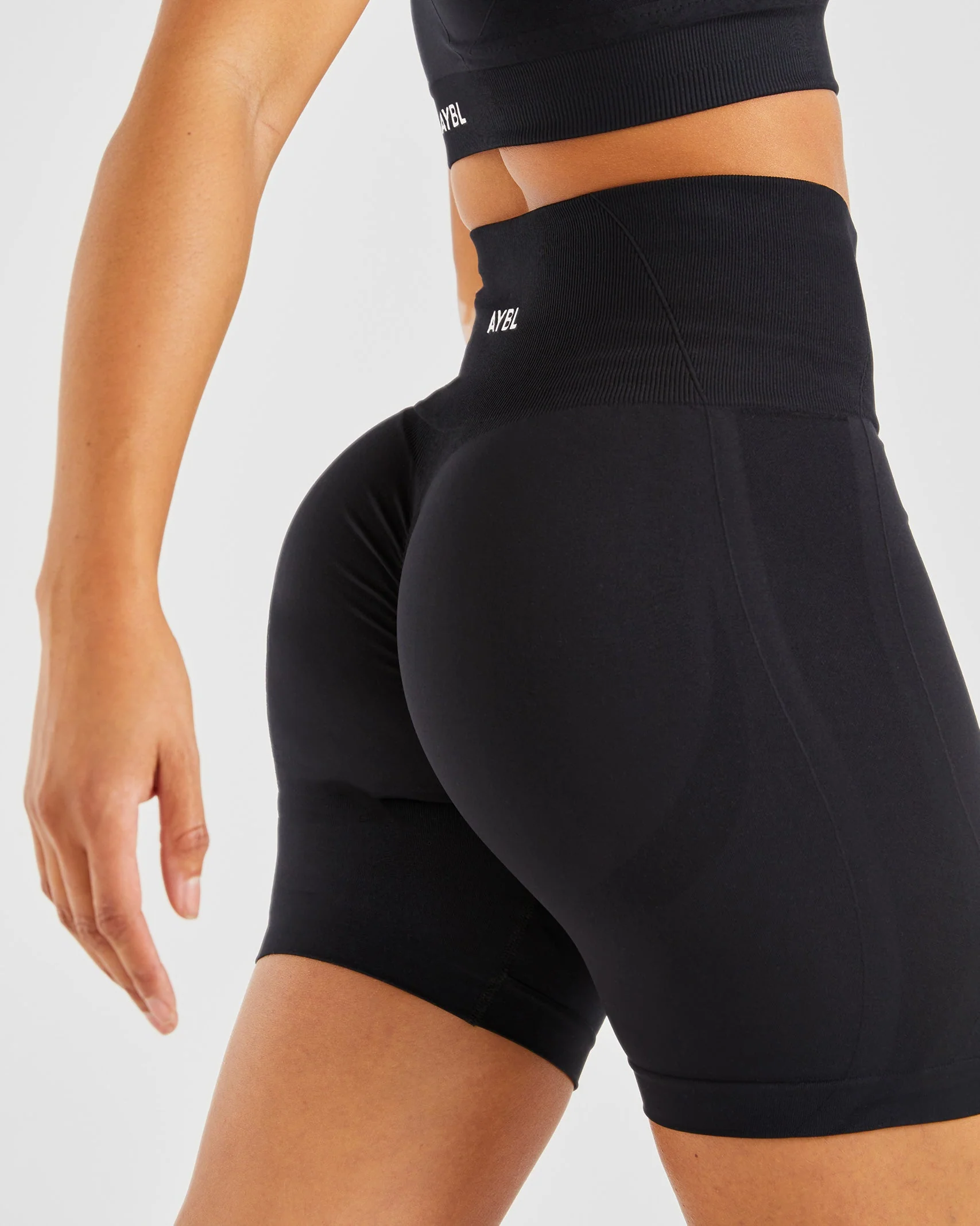 Empower Seamless Cycling Shorts - Noir - Image 6