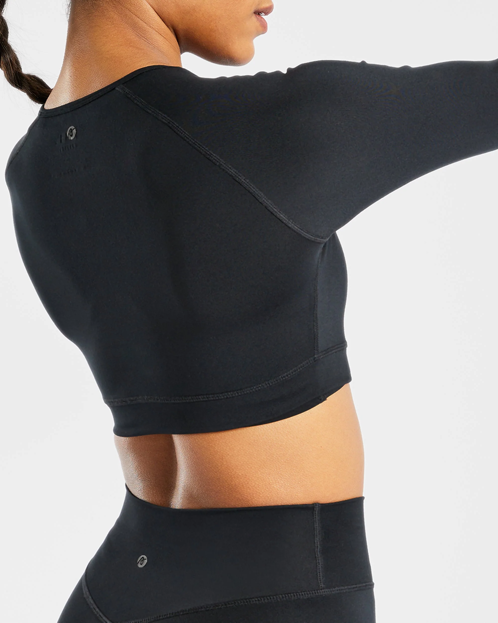 Staple Long Sleeve Crop Top - Noir - Image 6